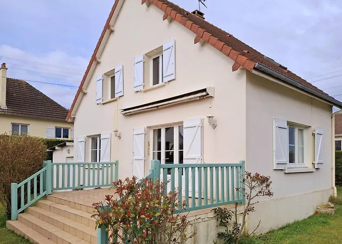 Maison Accueillante Proche Pour 6 Personnes - Fr-1-788-89 *
