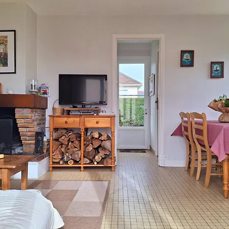 Maison Accueillante Proche Pour 6 Personnes - Fr-1-788-89 *